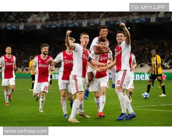 阿贾克斯青年队迎战阿尔梅勒城队争夺胜利的精彩对决